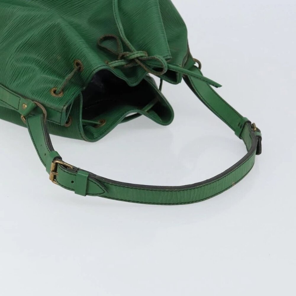 LOUIS VUITTON Epi Noe Shoulder Bag Green - Picture 7 of 16